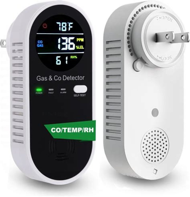 Does a carbon monoxide detector beep constantly?