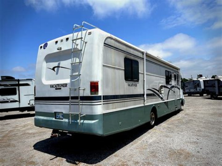 How big is a 1985 Holiday Rambler Vacationer?