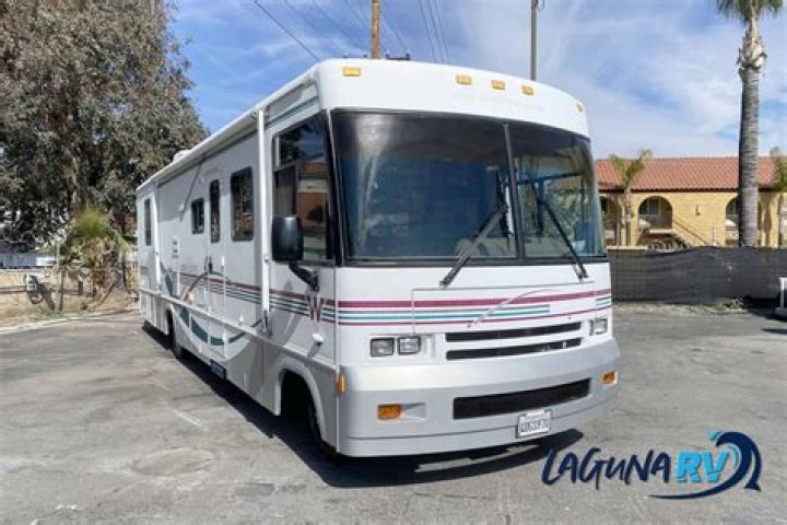 How big is a 1994 Winnebago brave RV?