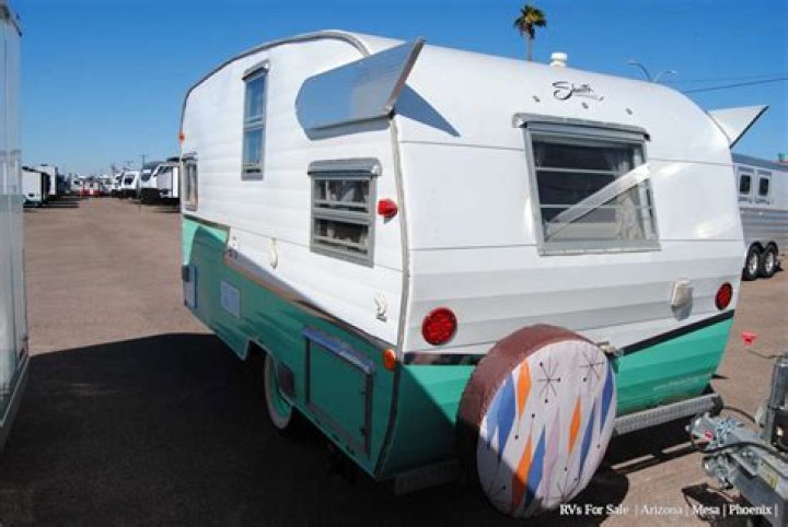 How big is the 2015 Shasta travel trailer?