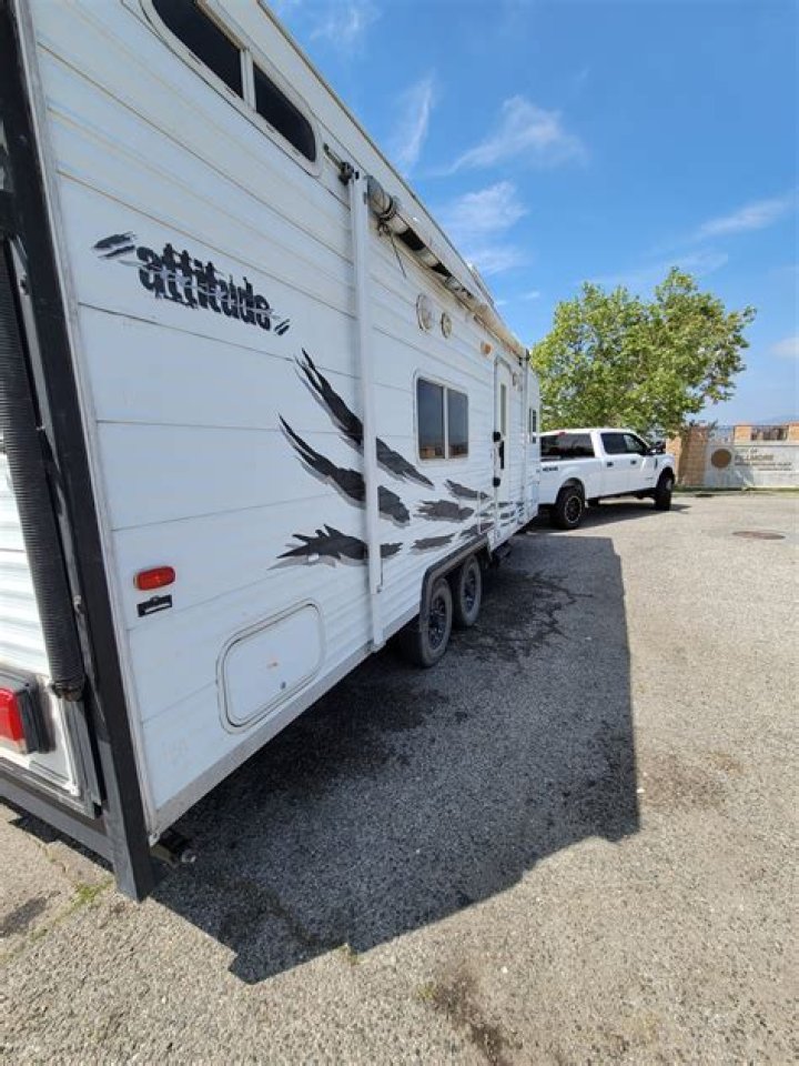 How big is the eclipse attitude toy hauler?