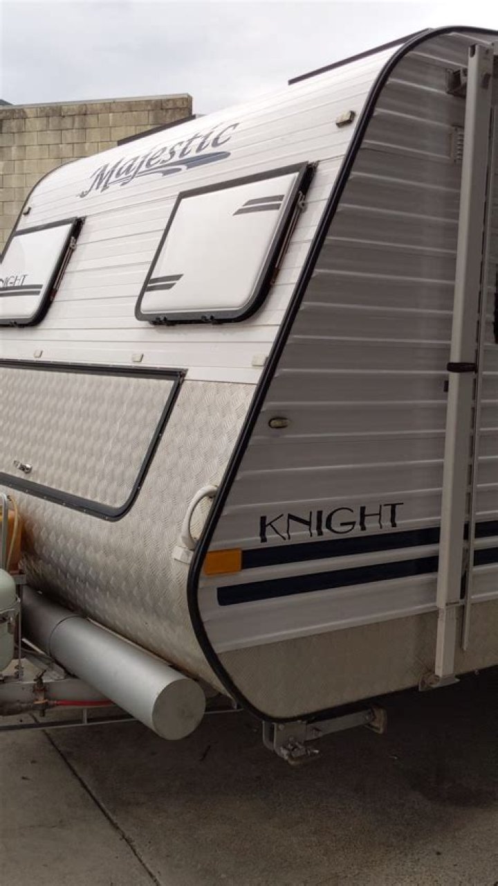 How big is the Majestic Knight caravan size?