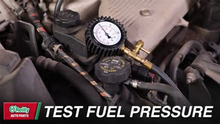 How do you check a fuel pump carburetor?