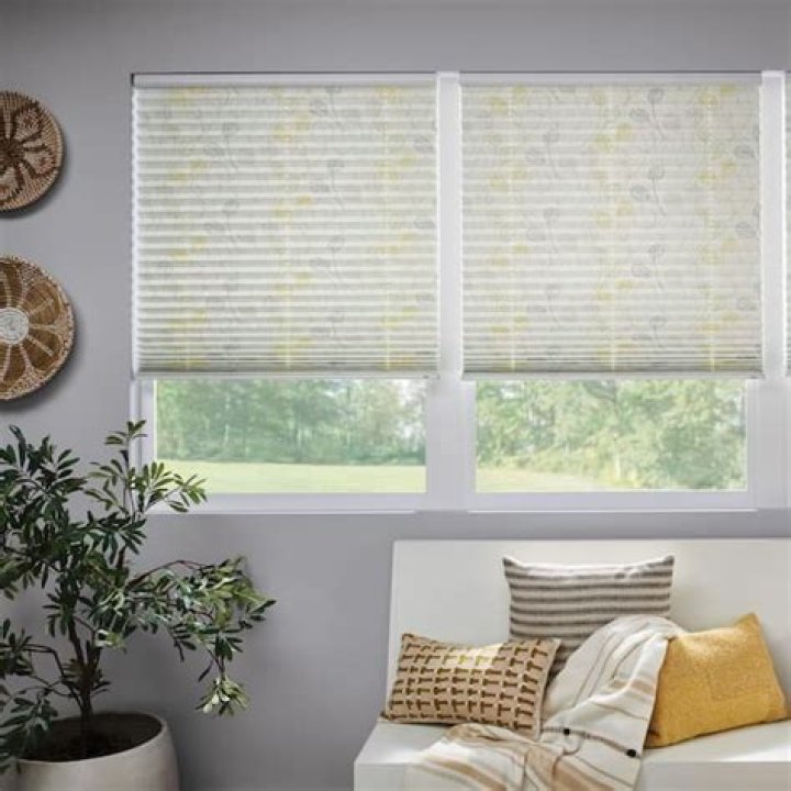 How do you fix a cordless pleated shade