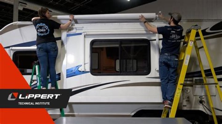 How do you tighten the topper on an RV?