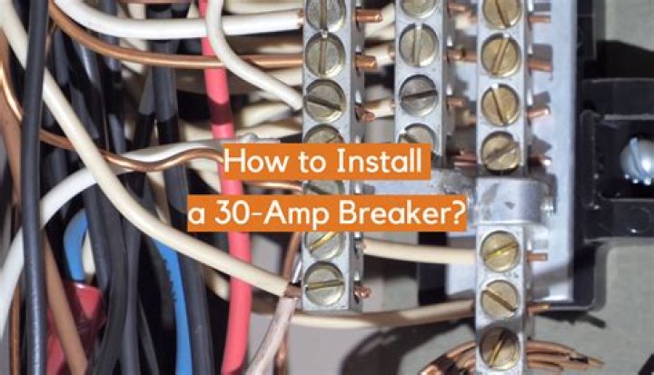 How much can a 30 amp breaker run?