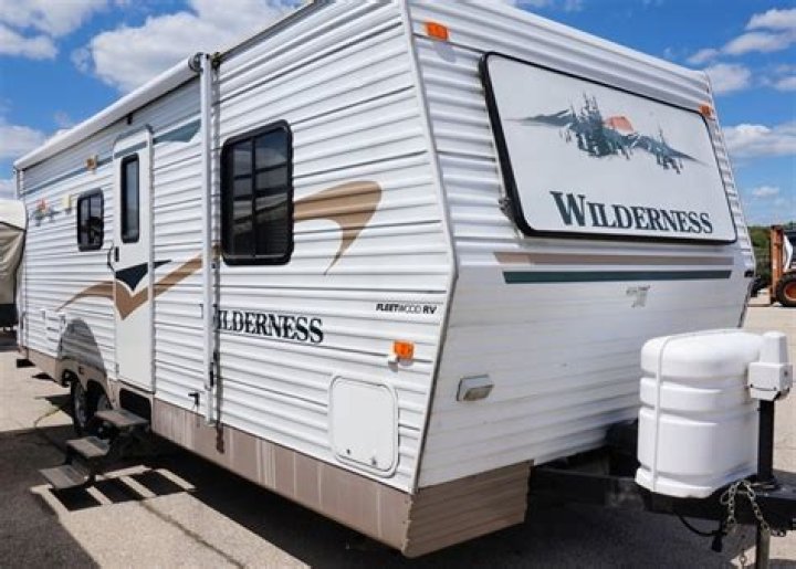 How much does a Fleetwood wilderness 270fqs cost?