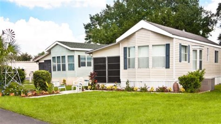 How much does it cost to change oil in a Camping World RV?
