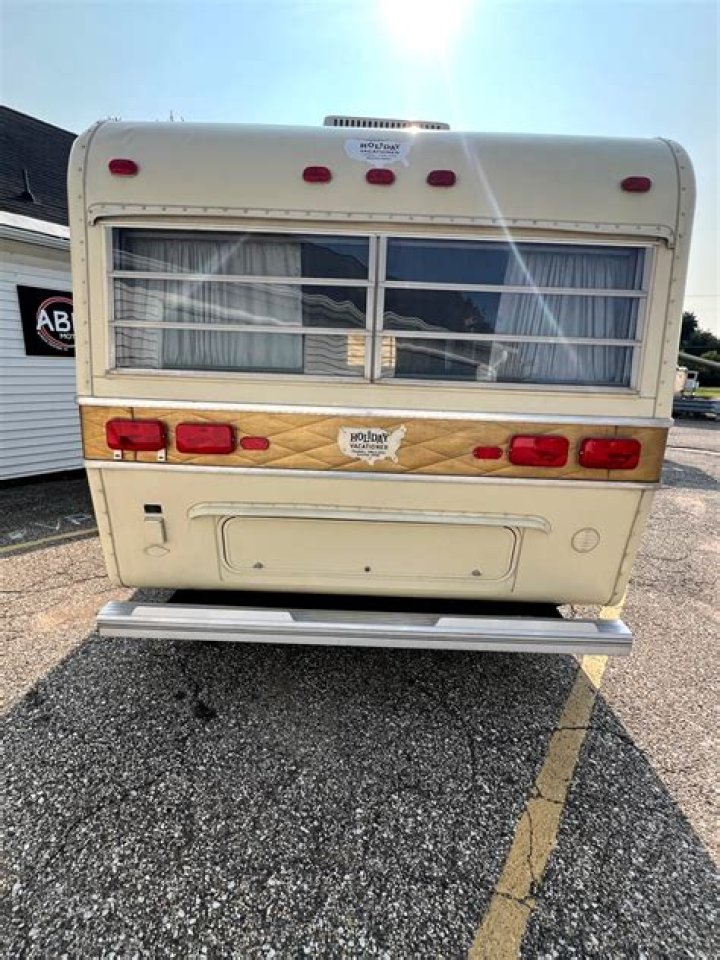 How much is a 1973 Holiday Rambler worth?