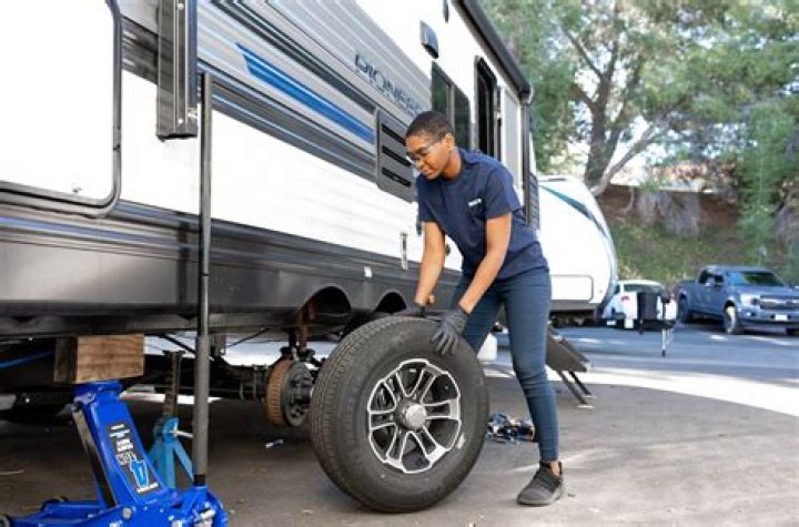 How often should you change tires on a fifth wheel?