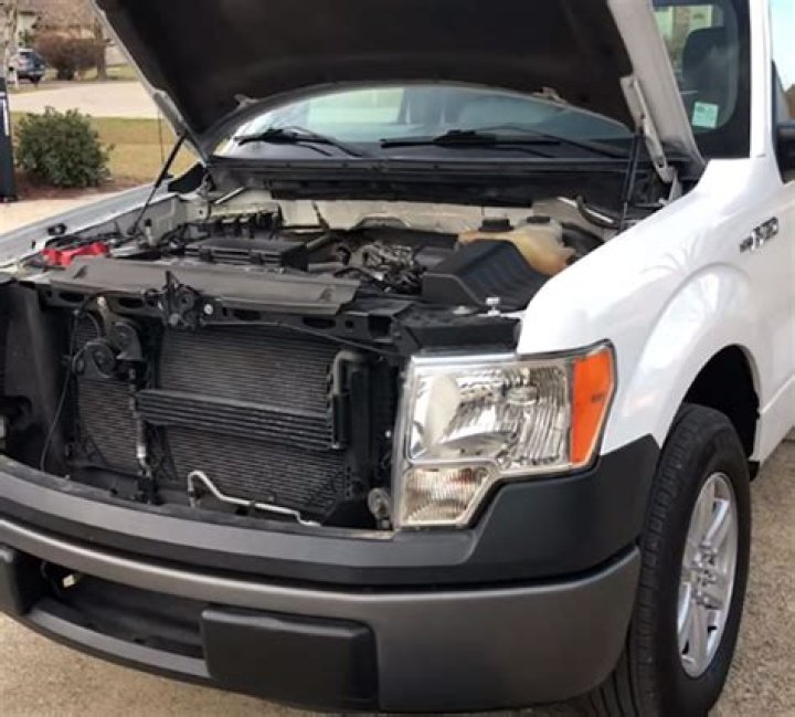 Is it OK to drive with low oil pressure?