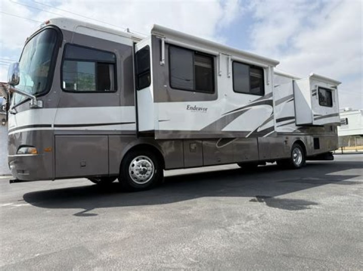 Is there a 2000 Rambler endeavor for sale?