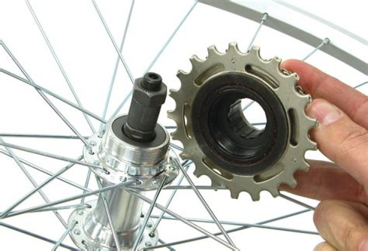 Question: How To Remove Single Rear Sprocket From Bicycle Wheel