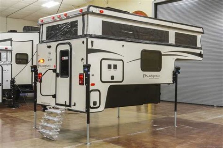 What are the features of a palomino camper?