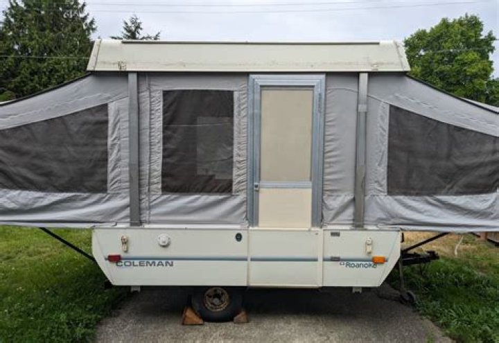 What are the parts of a Coleman pop up?