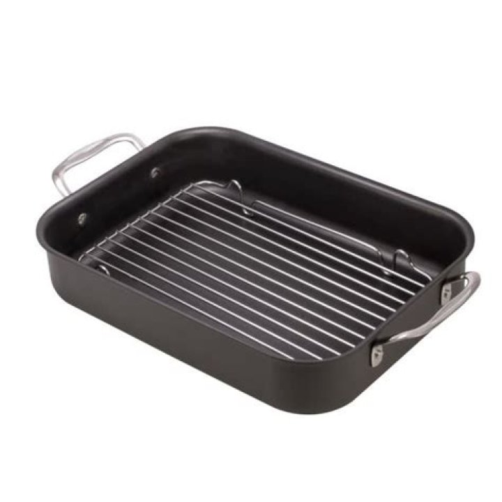 What is a flat roasting rack