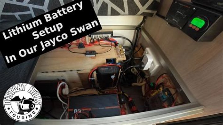 What kind of battery does Jayco penguin have?