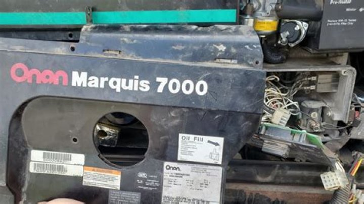 What kind of engine does the Onan Marquis 7000 use?