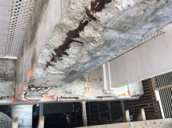 When to repair corroded RC ceiling plaster of a building?