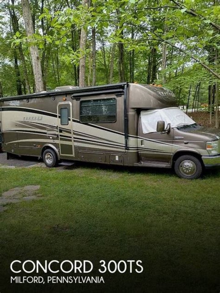 When was the 2014 coachmen Concord 300ts sold?