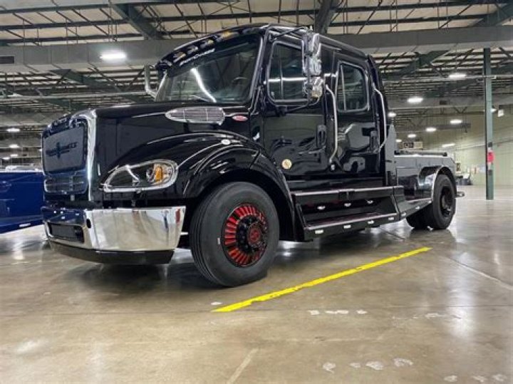 Where can I get Freightliner Custom Chassis service?