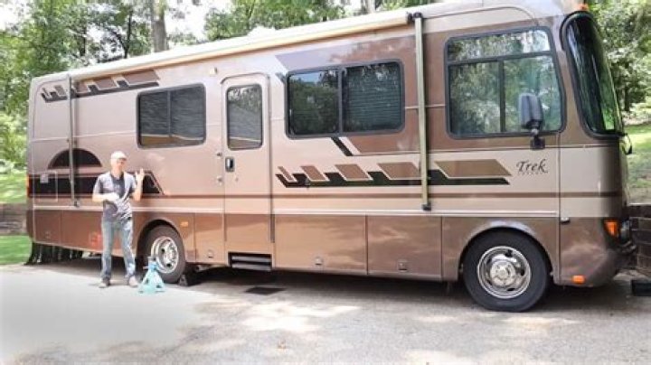 Where do you jack up a camper?