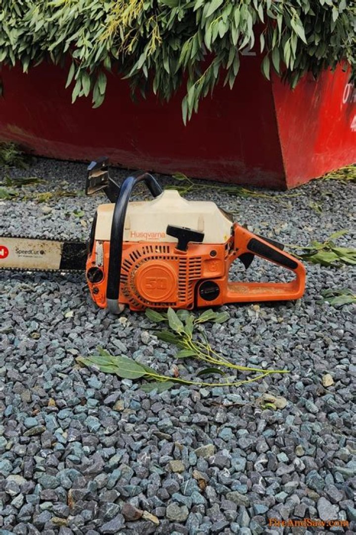 Where is the serial number on a Stihl 044