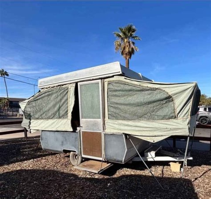 Where was the Apache pop up camper made?