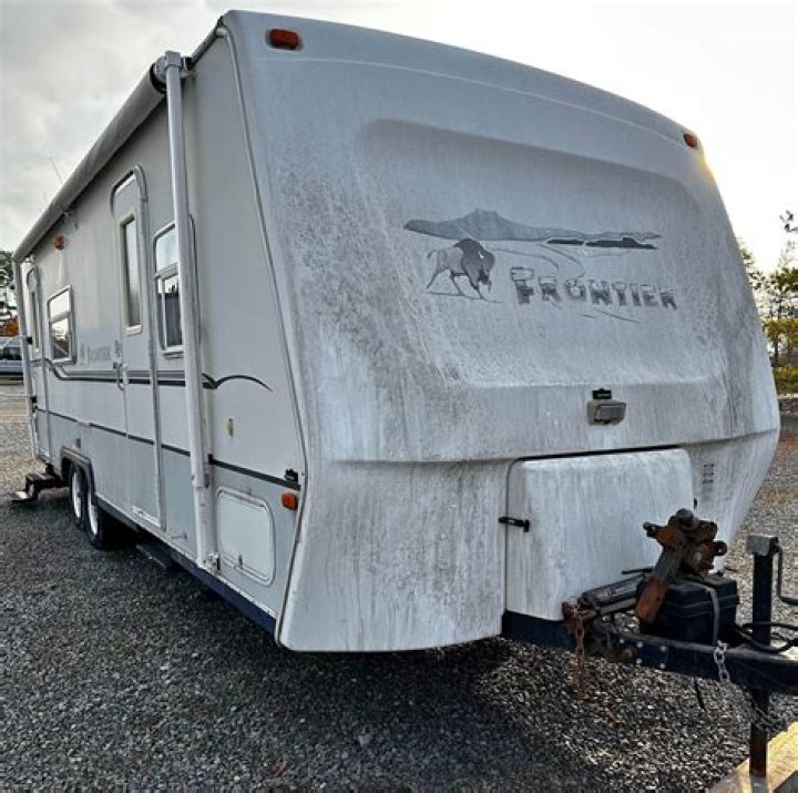 Who makes KZ Frontier travel trailers?