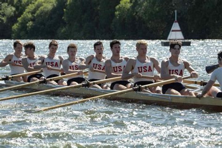 Why did Joe Rantz join the rowing team
