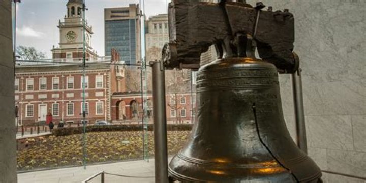 Why does the Liberty Bell have a crack for kids