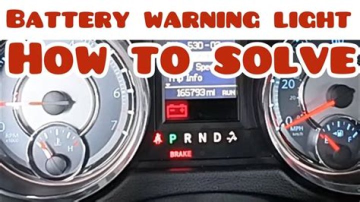 Why is the battery warning light coming on on my Mercedes Sprinter?